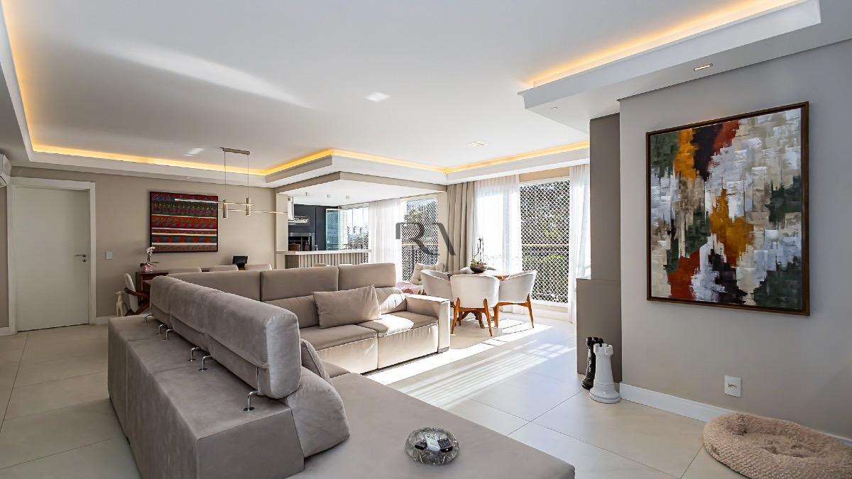 Apartamento mobiliado de alto padrão no Cabral