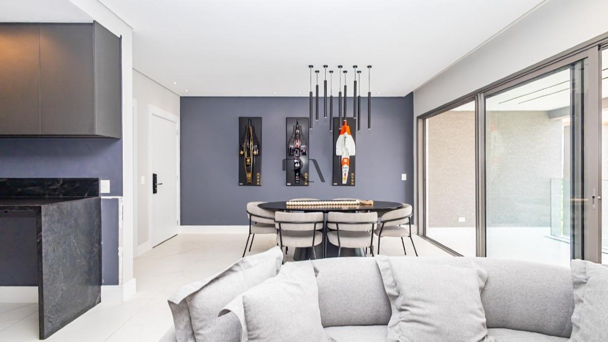 Sala de estar de apartamento de 131 m² à venda no Cabral, em Curitiba