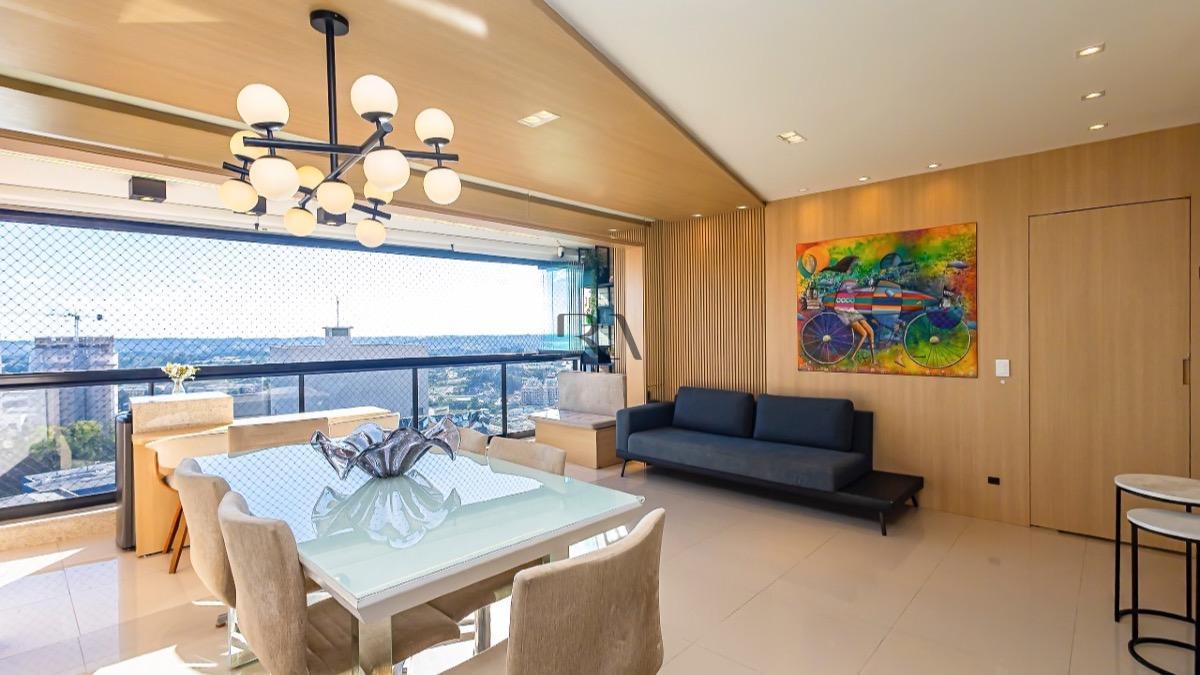 Sala de estar do apartamento View Ecoville da Plaenge.