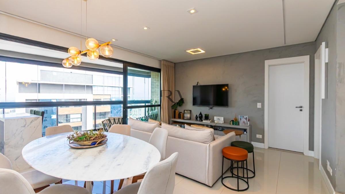 Apartamento em andar alto no View Ecoville