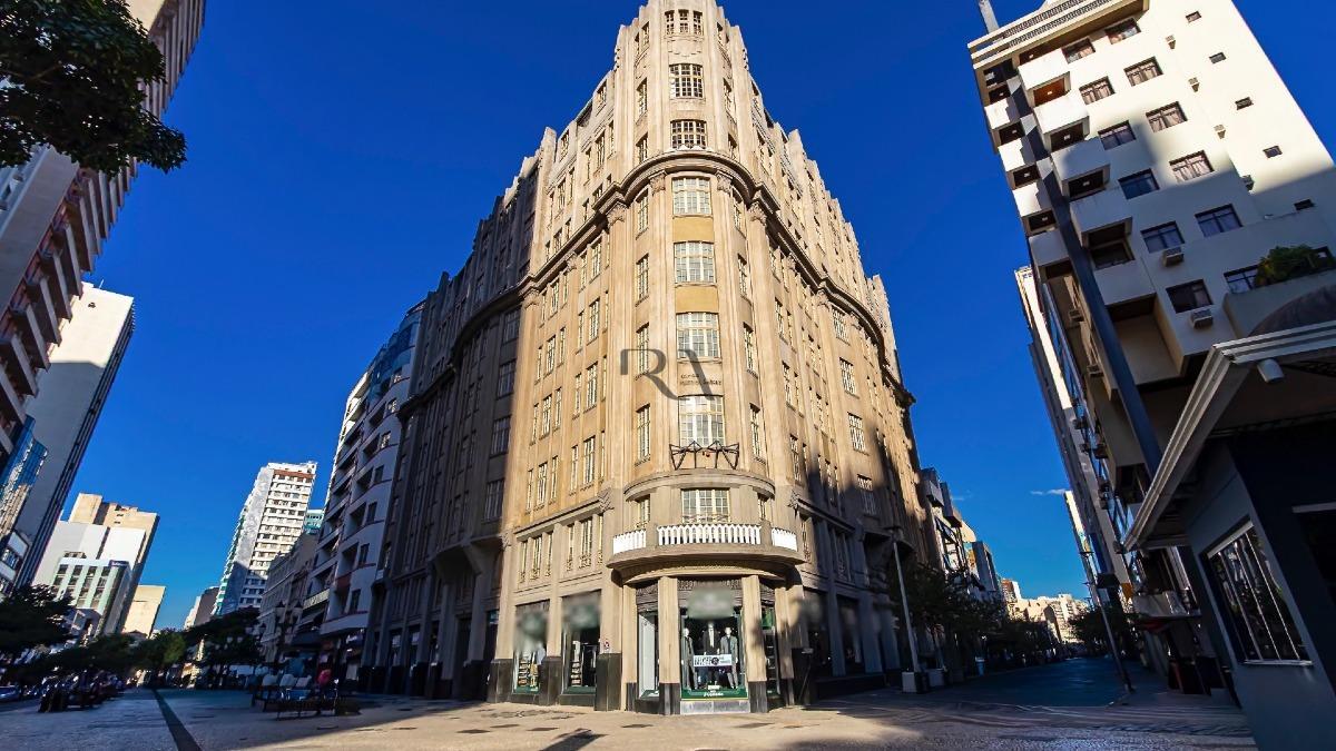 Edifício Moreira Garcez: um ícone histórico no coração de Curitiba