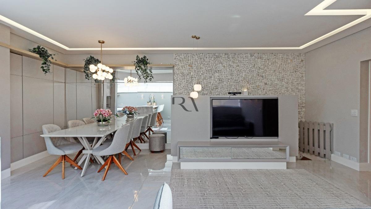 COBERTURA DUPLEX COM 4 QUARTOS E 3 VAGAS NO ÁGUA VERDE