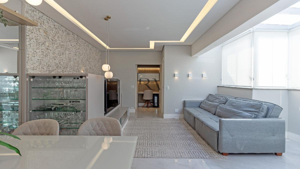 COBERTURA DUPLEX COM 4 QUARTOS E 3 VAGAS NO ÁGUA VERDE
