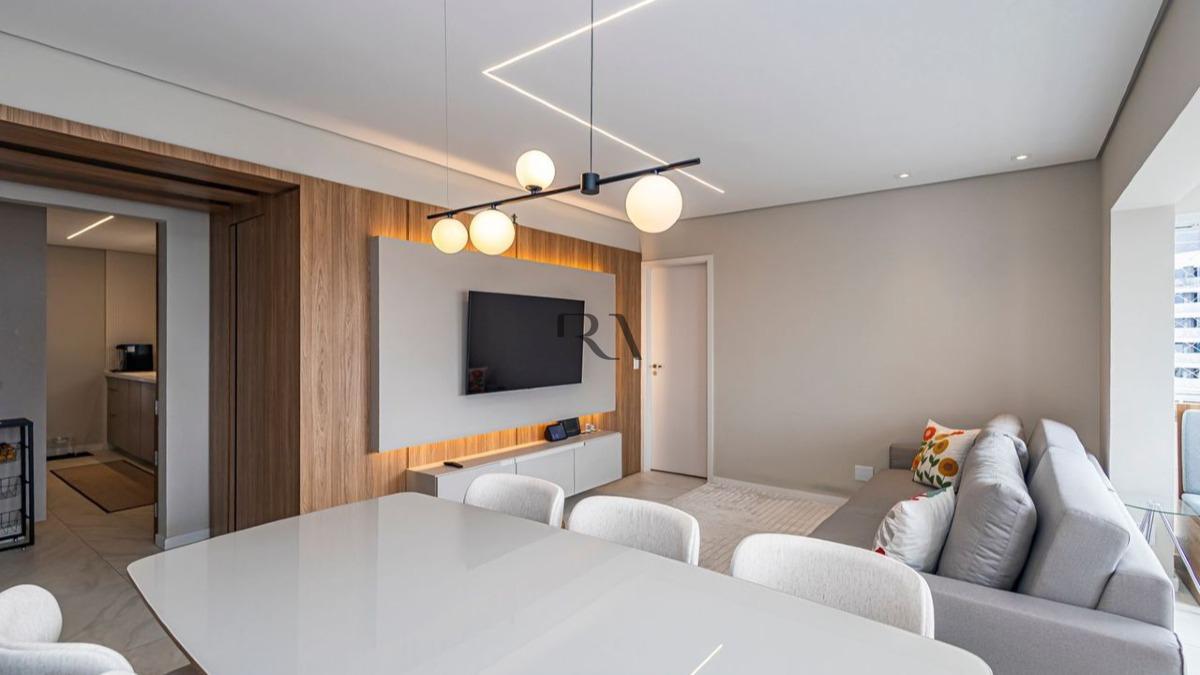 Sala de estar de apartamento de 113 m² à venda no Mossungue, em Curitiba