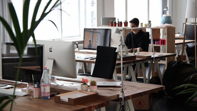 Dicas para encontrar uma boa sala comercial para agência de marketing industrial
