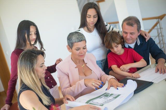 Qual o impacto das imobiliárias no mercado de lançamentos imobiliários?
