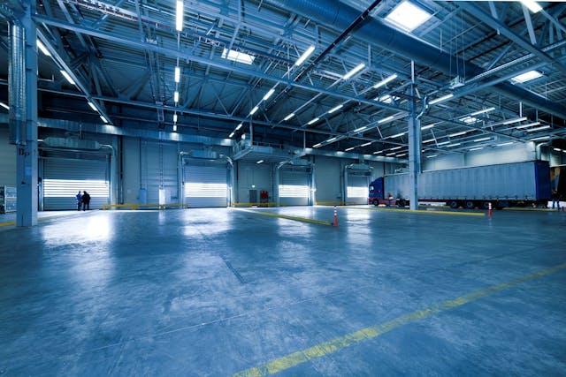 Investimento na compra de imóveis de empresa à venda: vale a pena?