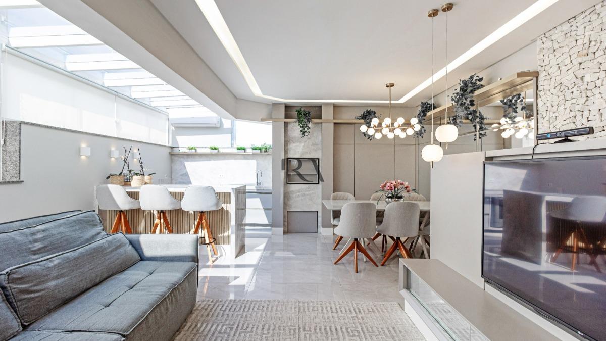 COBERTURA DUPLEX COM 4 QUARTOS E 3 VAGAS NO ÁGUA VERDE